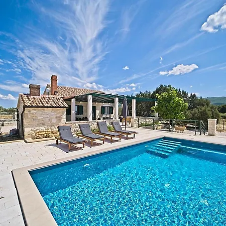 Family Friendly House With A Swimming Pool Pucisca, Brac - 21499 * Пучишча