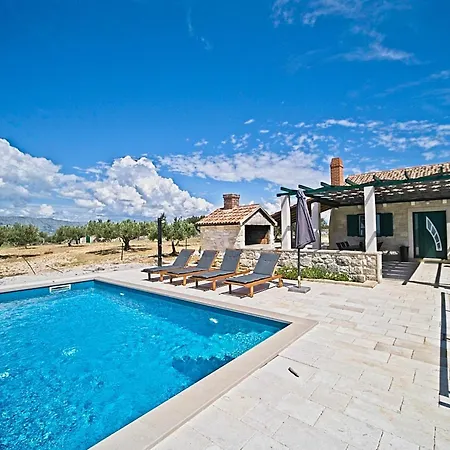 Ferienhaus Family Friendly House With A Swimming Pool Pucisca, Brac - 21499 *